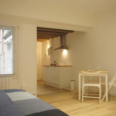 Dijon Standing Historic City Apartment Екстер'єр фото