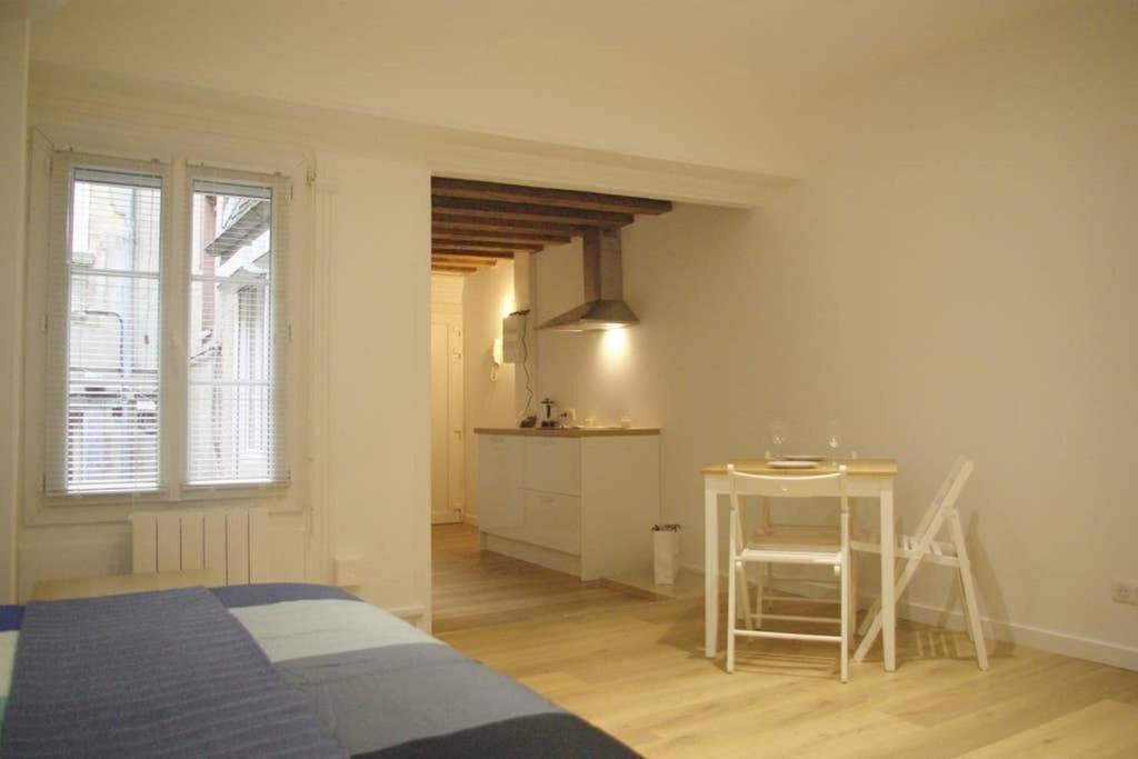 Dijon Standing Historic City Apartment Екстер'єр фото